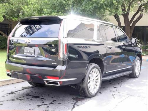 2022 Cadillac Escalade ESV Premium Luxury