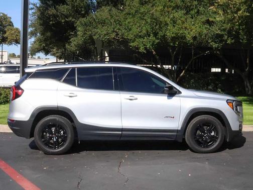 2022 GMC Terrain AWD AT4