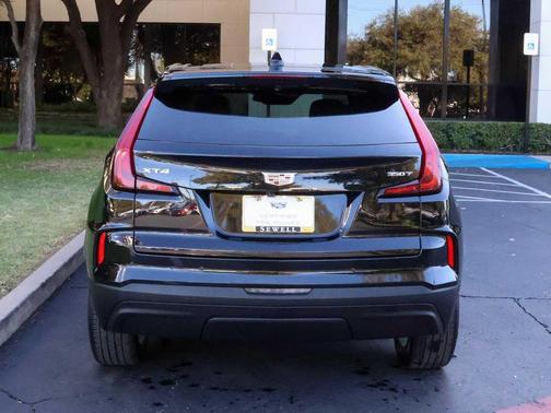 2024 Cadillac XT4 Luxury