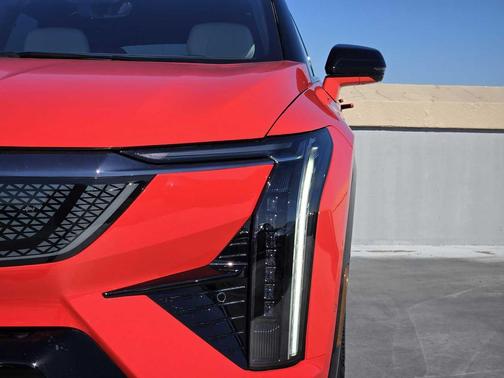 2025 Cadillac OPTIQ Sport 1 AWD