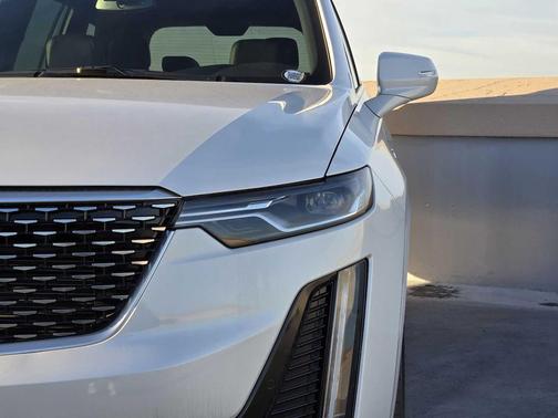 2025 Cadillac XT6 Luxury AWD