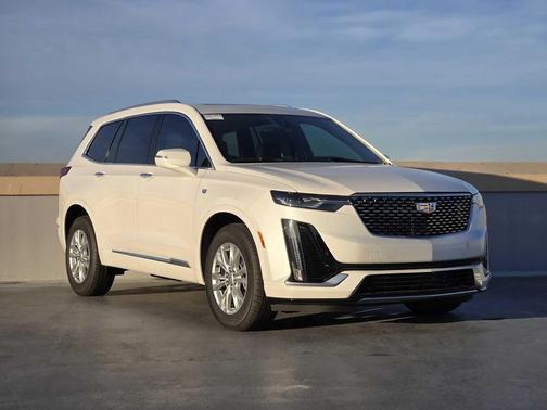 2025 Cadillac XT6 Luxury AWD
