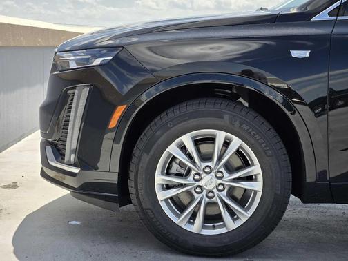 2025 Cadillac XT6 Luxury FWD