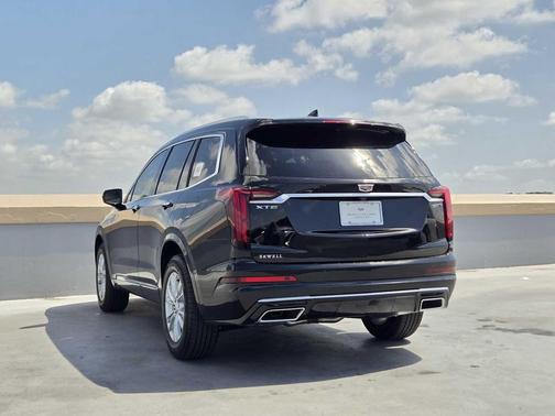 2025 Cadillac XT6 Luxury FWD
