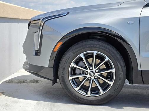 2025 Cadillac XT4 Sport