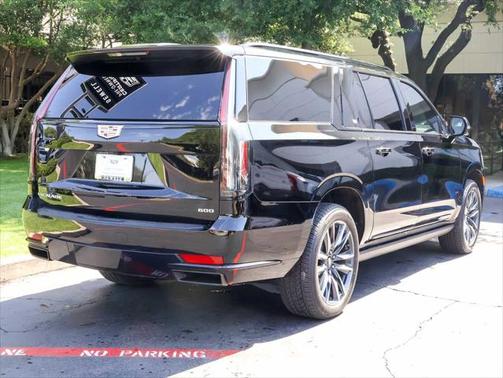 2022 Cadillac Escalade ESV Sport