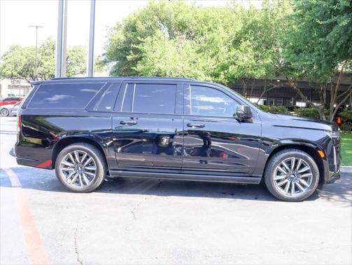 2022 Cadillac Escalade ESV Sport