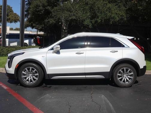 2022 Cadillac XT4 Premium Luxury