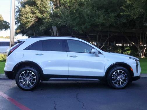 2024 Cadillac XT4 Sport