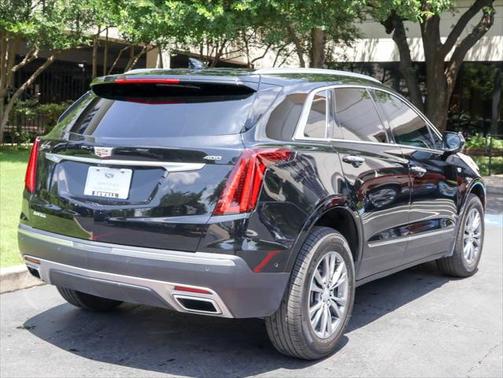 2022 Cadillac XT5 Premium Luxury