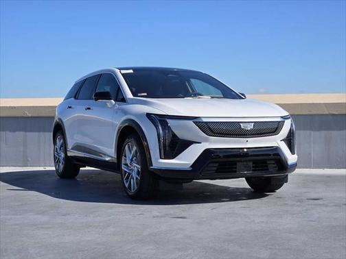 2025 Cadillac OPTIQ Luxury 1 AWD