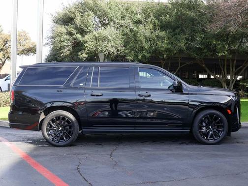 2022 Cadillac Escalade ESV Sport Platinum