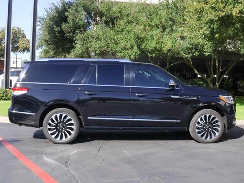 2023 Lincoln Navigator L Black Label