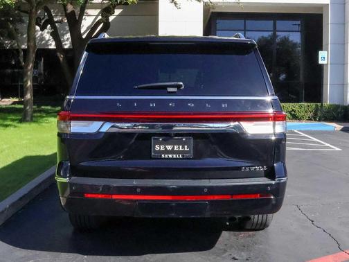 2023 Lincoln Navigator L Black Label