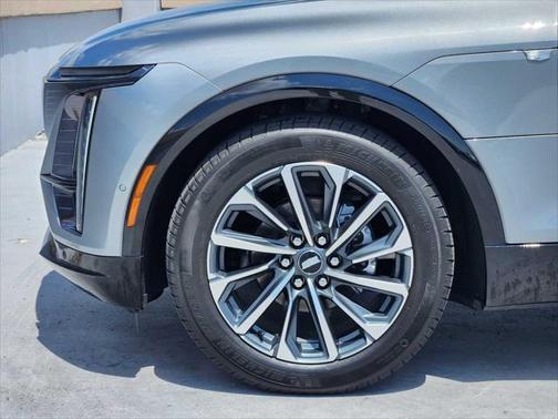 2025 Cadillac LYRIQ Sport w/1SJ