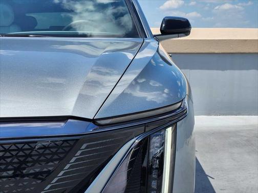 2025 Cadillac LYRIQ Sport w/1SJ