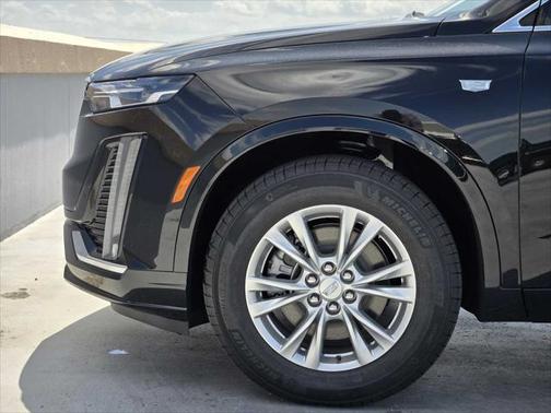 2025 Cadillac XT6 Luxury FWD