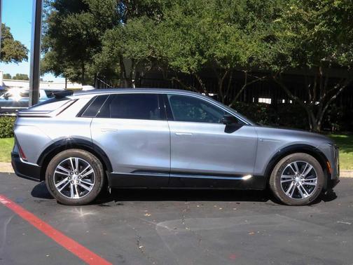 2023 Cadillac LYRIQ Luxury