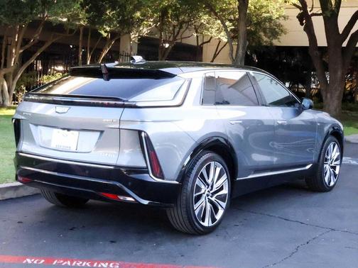 2023 Cadillac LYRIQ Luxury