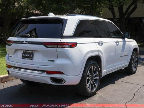 2022 Jeep Grand Cherokee Overland
