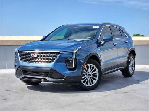 2025 Cadillac XT4 Premium Luxury