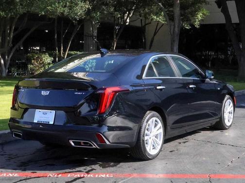 2025 Cadillac CT4 Luxury RWD