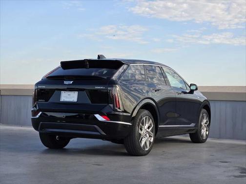 2025 Cadillac OPTIQ Luxury