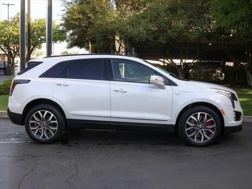 2022 Cadillac XT5 Sport