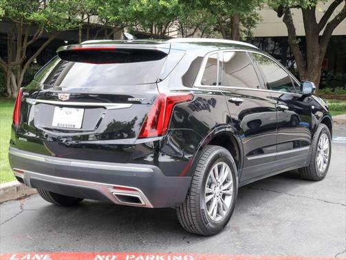 2022 Cadillac XT5 Premium Luxury