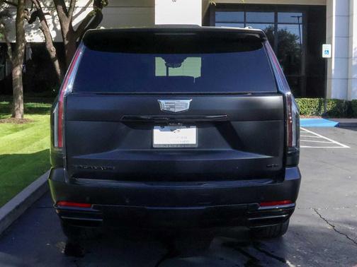 2025 Cadillac Escalade Sport