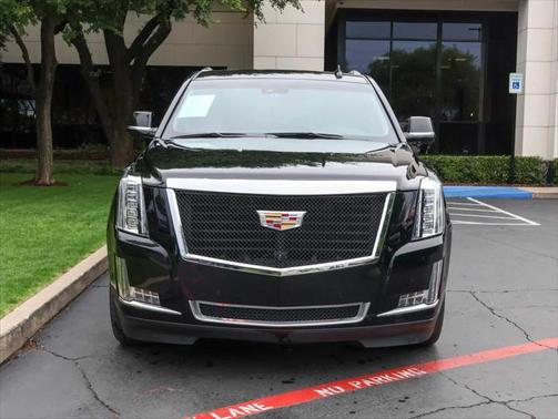 2018 Cadillac Escalade Luxury