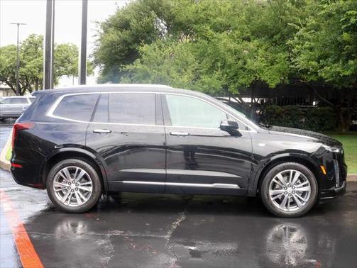 2025 Cadillac XT6 Premium Luxury FWD