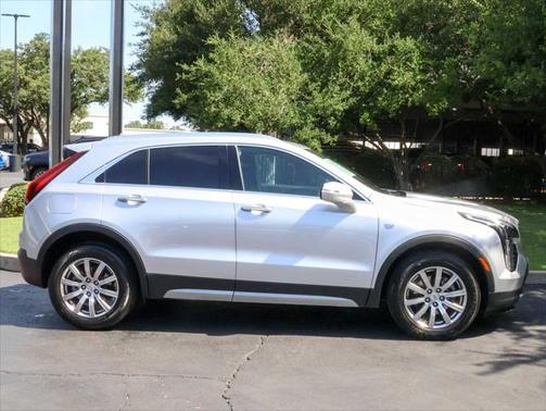 2022 Cadillac XT4 Premium Luxury