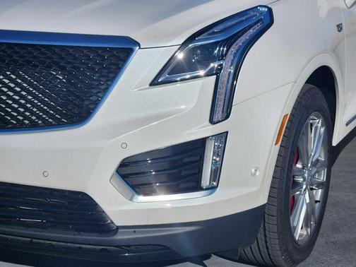2025 Cadillac XT5 Sport