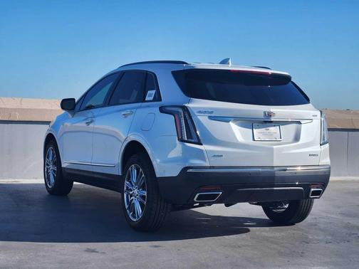 2025 Cadillac XT5 Sport