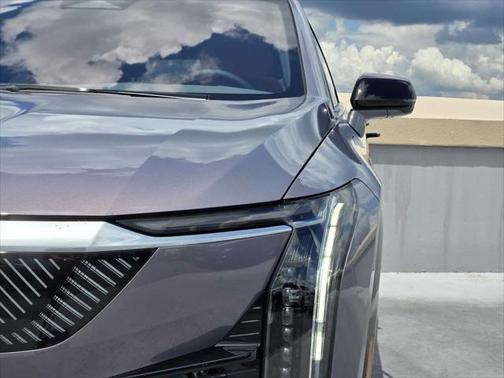2025 Cadillac OPTIQ Luxury