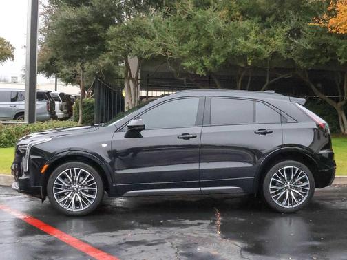 2024 Cadillac XT4 Sport