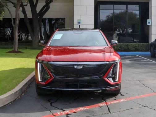 2024 Cadillac LYRIQ Sport