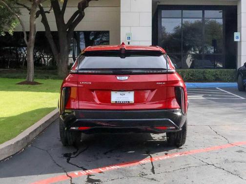 2024 Cadillac LYRIQ Sport