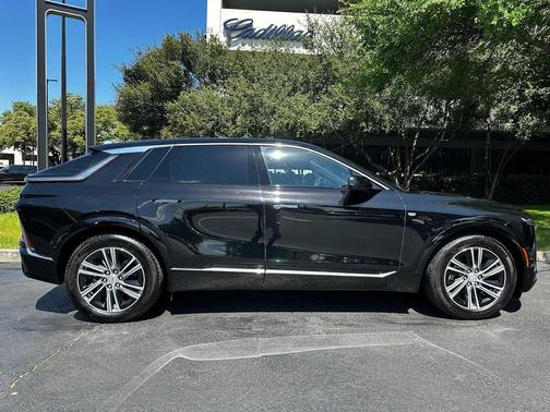 Stellar Black Metallic 2024 Cadillac LYRIQ Luxury