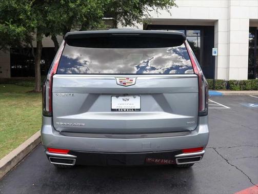 2024 Cadillac Escalade Luxury