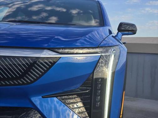 2025 Cadillac OPTIQ Luxury
