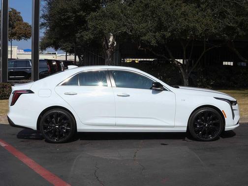 2025 Cadillac CT4 Luxury RWD