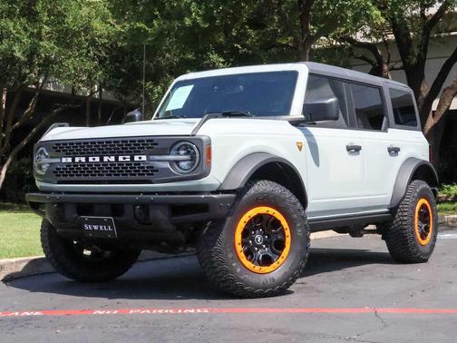 2022 Ford Bronco Badlands