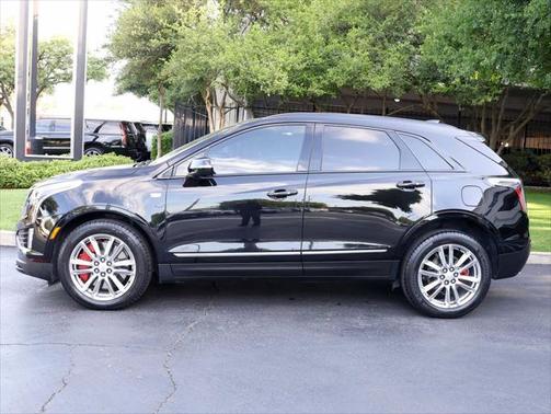 2022 Cadillac XT5 Sport