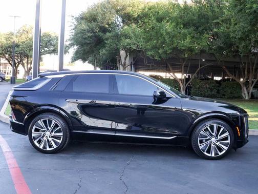 2024 Cadillac LYRIQ Luxury