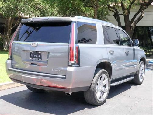 2018 Cadillac Escalade Luxury