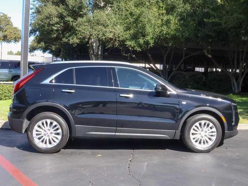 2024 Cadillac XT4 Luxury