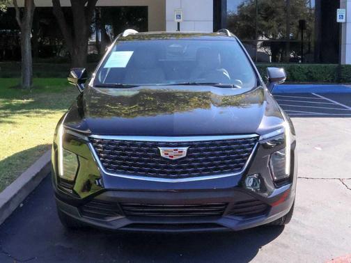 2024 Cadillac XT4 Luxury