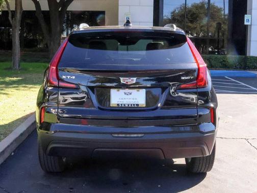 2024 Cadillac XT4 Luxury